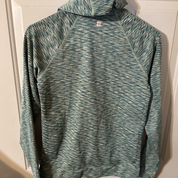 Sweaty Betty   Beautiful green pattern long sleeve - Picture 4 of 6